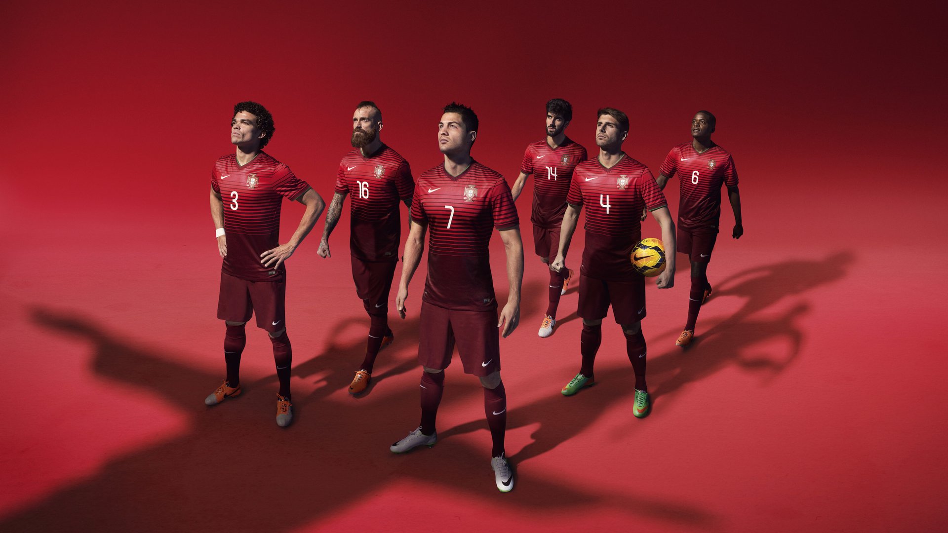 维尼修斯一锤定音，曼联力克摩洛哥，双线战场上的胜利哲学